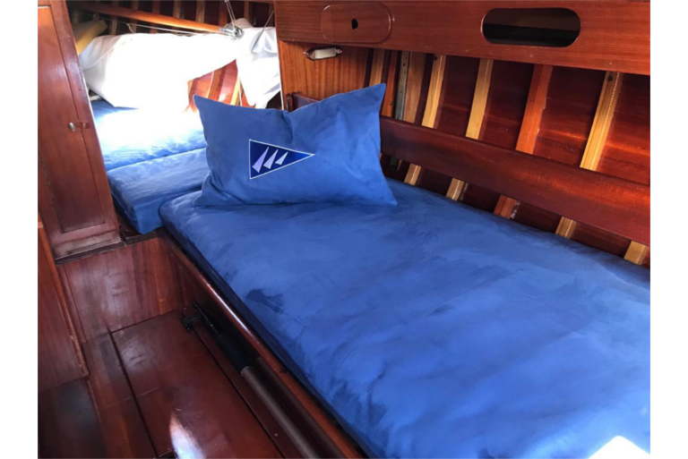 Maßgeschneiderte Bootspolster, Bootskissen, Yachtpolster und Yachtkissen und Schlafmatratzen für Segelboote. Wir sind Ihr Experte aus Starnberg.